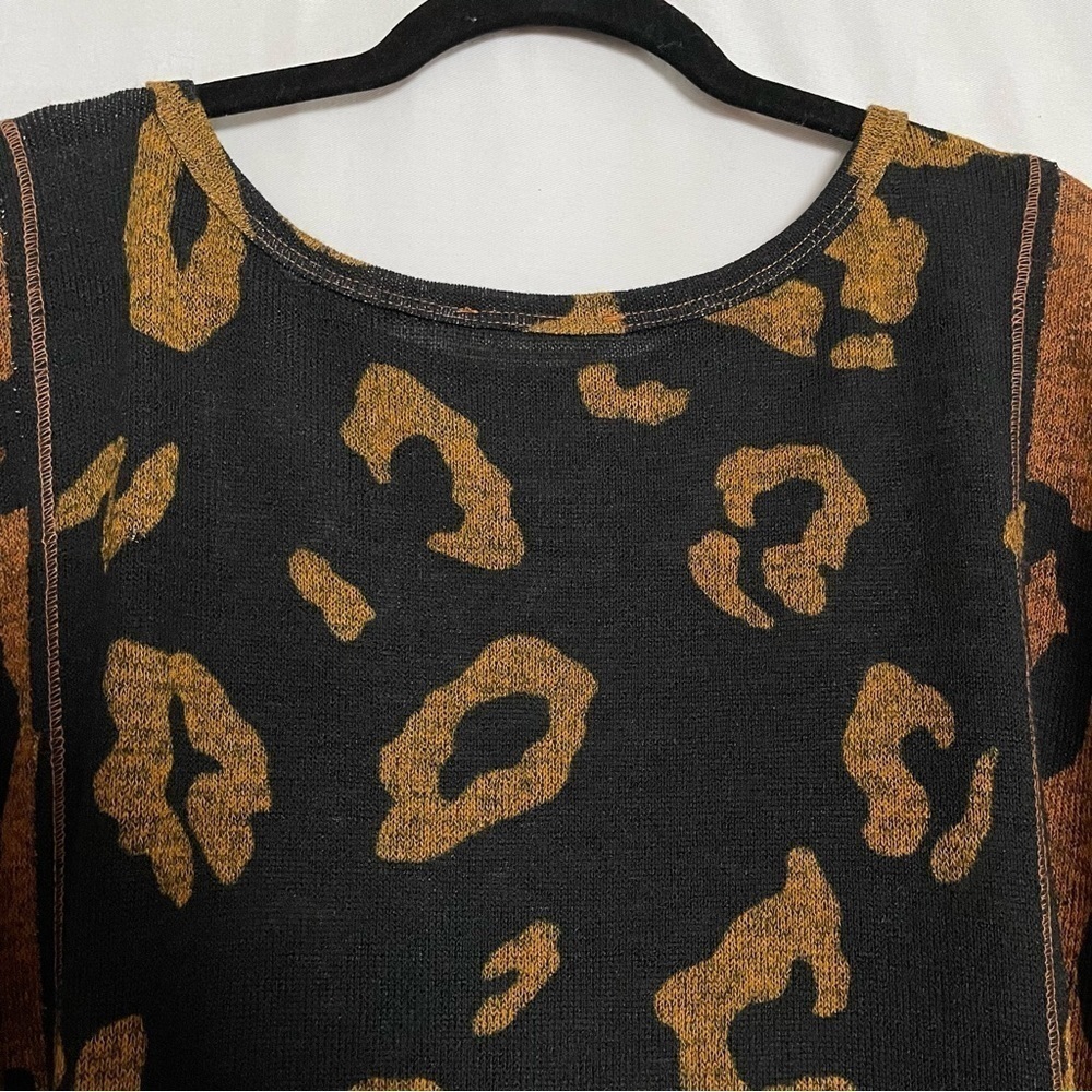 ENTRO Boho Mixed Leopard Print Oversized Dolman Sleeve Lightweight Sweater Top - Picture 7 of 14